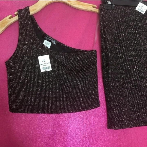 🆕Black & Pink Metallic Two Piece Crop Top & Mini Skirt Set~Size S - Picture 7 of 8